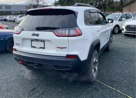 Jeep Cherokee * Trailhawk Elite 4x4 * CARFAX * БЕЗ ПЪРВОНАЧАЛНА  - 13000 € / 25425.79 лв. - 23226382 4