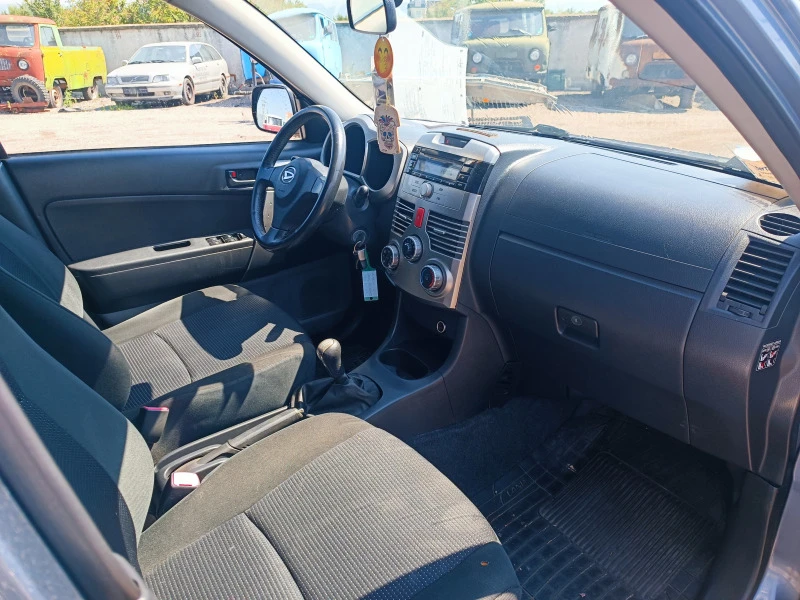 Daihatsu Terios 4X4 1.5i EURO 4 ITALIA , снимка 9 - Автомобили и джипове - 46610673