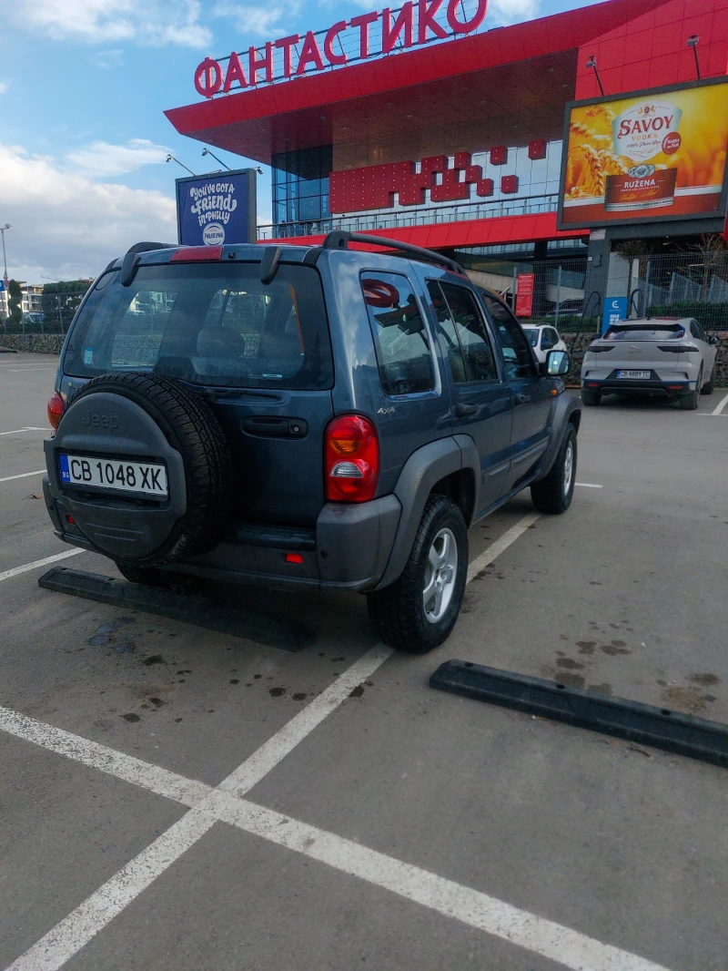 Jeep Cherokee KJ, снимка 9 - Автомобили и джипове - 49504192