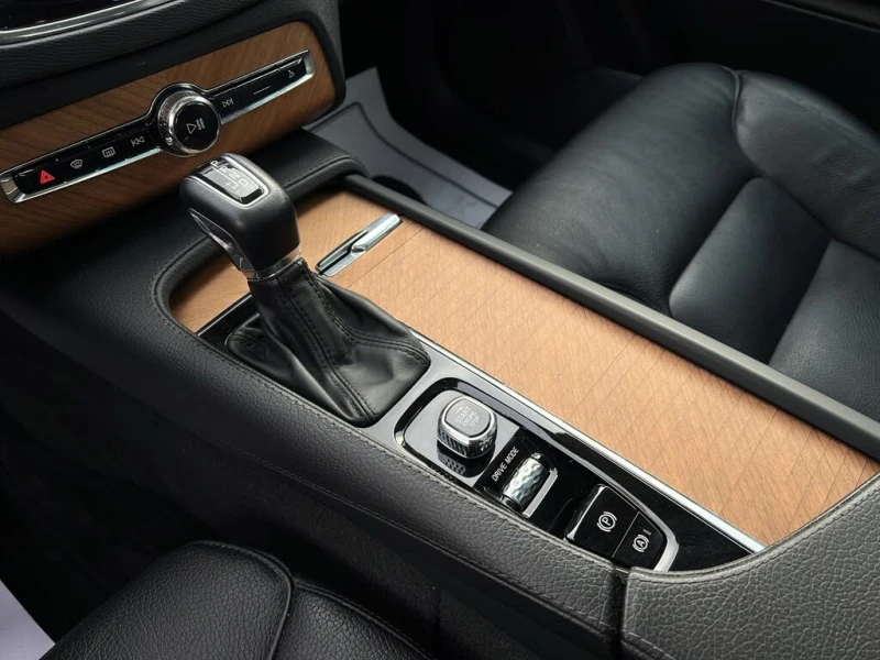 Volvo Xc90 2021* T6* DISTRONIK* PANORAMA* 7МЕСТА* DIGITAL* 2 , снимка 12 - Автомобили и джипове - 52584180