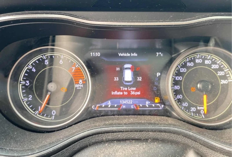 Jeep Cherokee * Trailhawk Elite 4x4 * CARFAX * БЕЗ ПЪРВОНАЧАЛНА , снимка 8 - Автомобили и джипове - 53215100