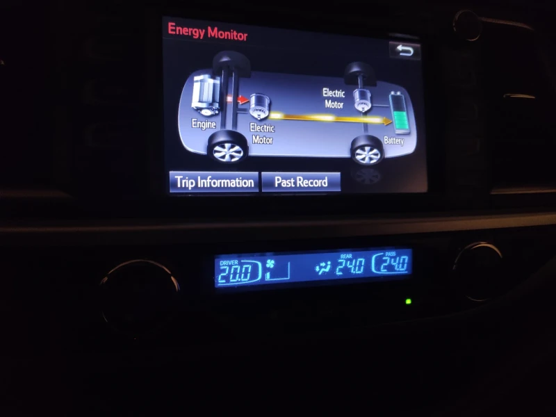 Toyota Highlander Хибрид, снимка 17 - Автомобили и джипове - 53411801