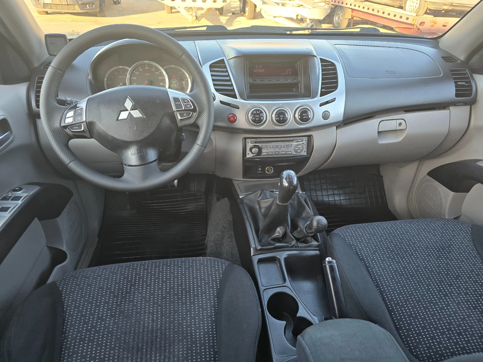 Mitsubishi L200 2.4D  FACELIFT 178ps - изображение 10