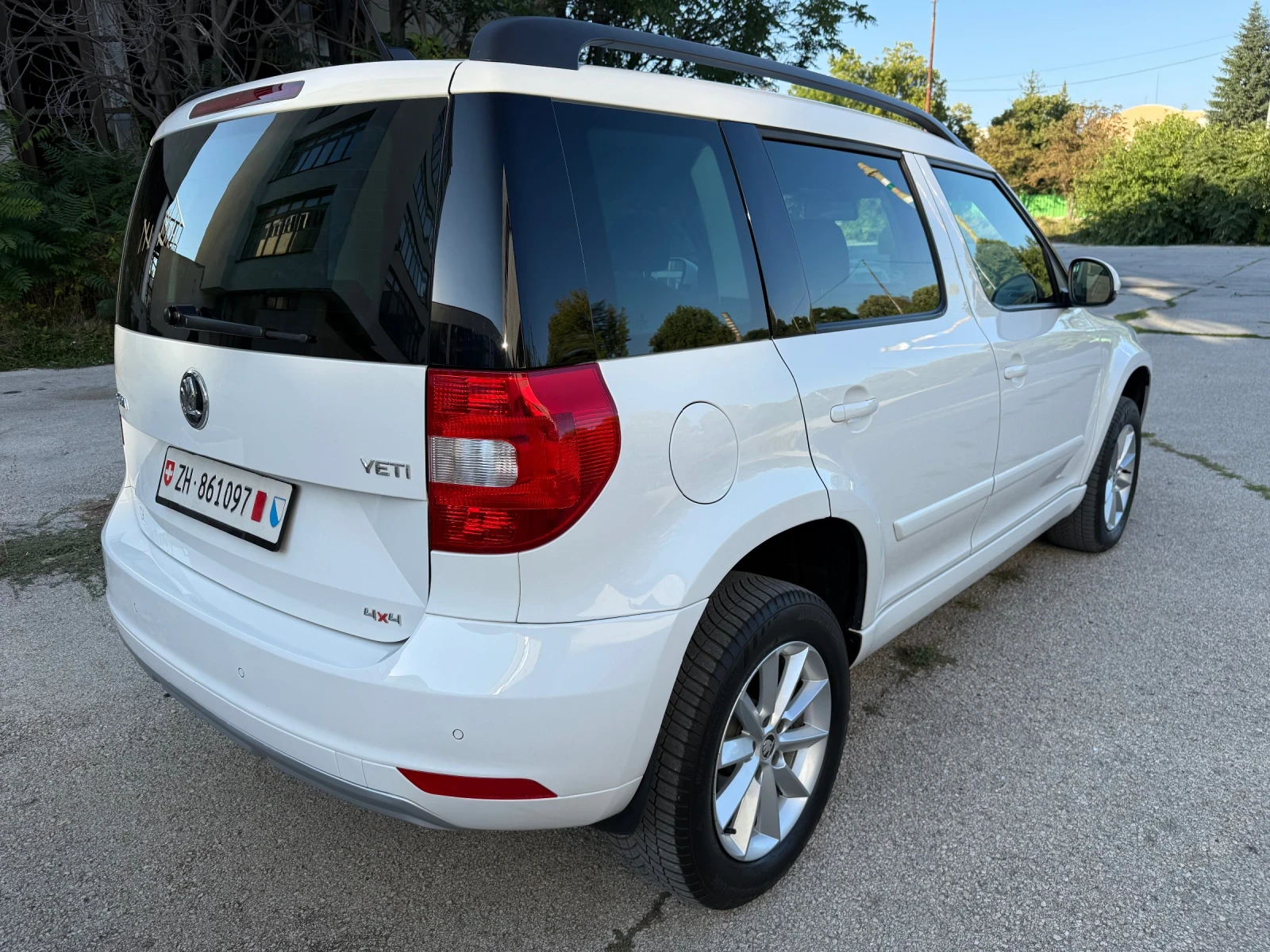Skoda Yeti 1.8TSi / 4x4 / DSG - изображение 4