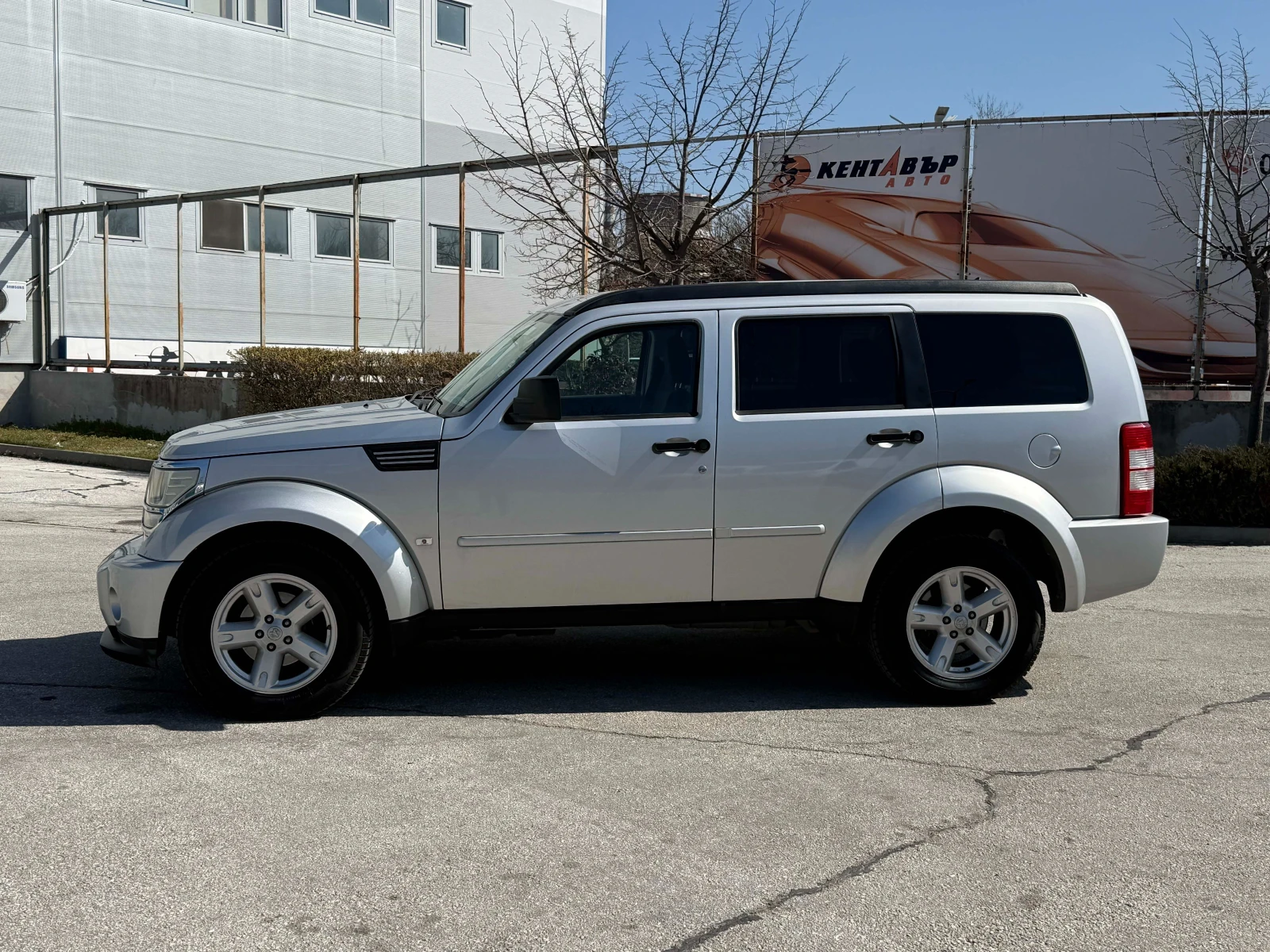 Dodge Nitro, снимка 2 - Автомобили и джипове - 53877728