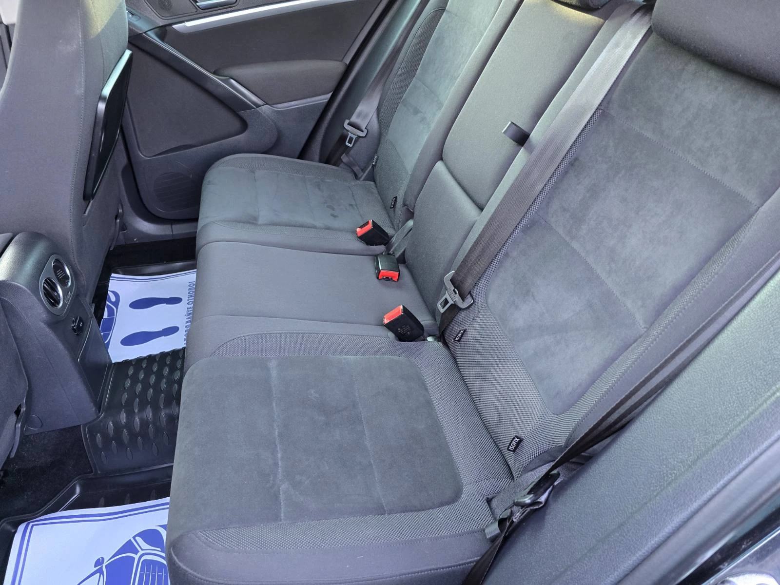 VW Tiguan 2.0TDI/170hp/4x4, снимка 15 - Автомобили и джипове - 54113415