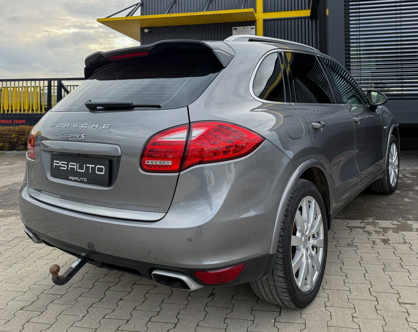 Porsche Cayenne 4.2TDi / НОВИ ВЕРИГИ / Панорама / Exclusive, снимка 8 - Автомобили и джипове - 54122115