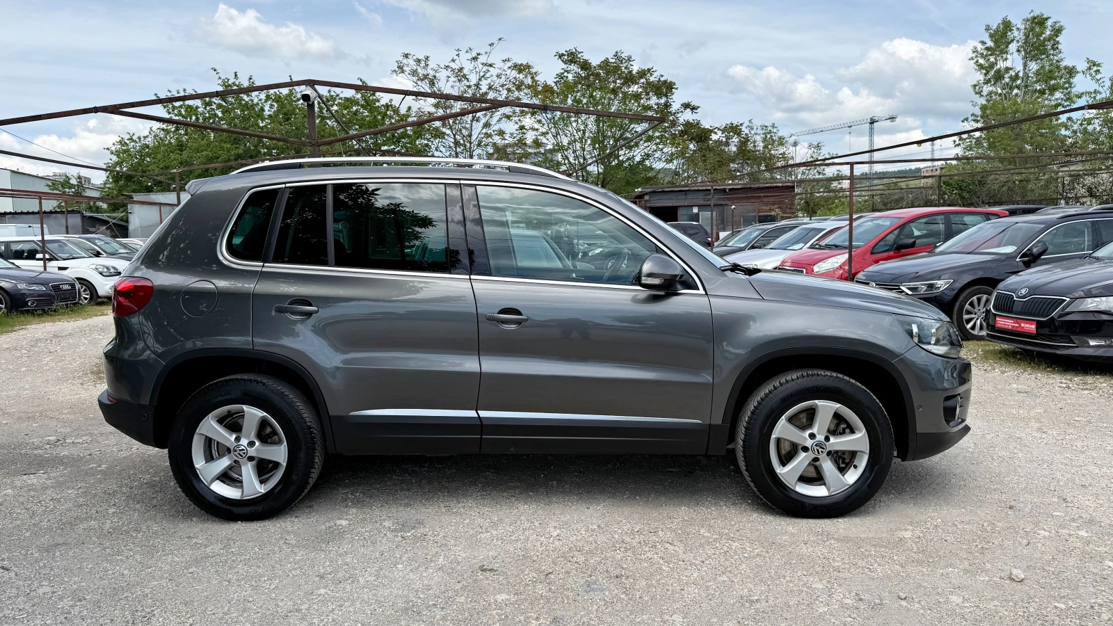 VW Tiguan 2.0TDI 4X4 ФЕЙСЛИФТ ПАНОРАМА, ПАРК АСИСТЕН, снимка 5 - Автомобили и джипове - 54610146
