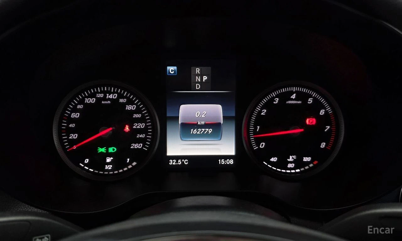 Mercedes-Benz GLC 300 COUPE* ПОДГРЕВ* 360КАМЕРА* КЕЙЛЕС* , снимка 11 - Автомобили и джипове - 55625852