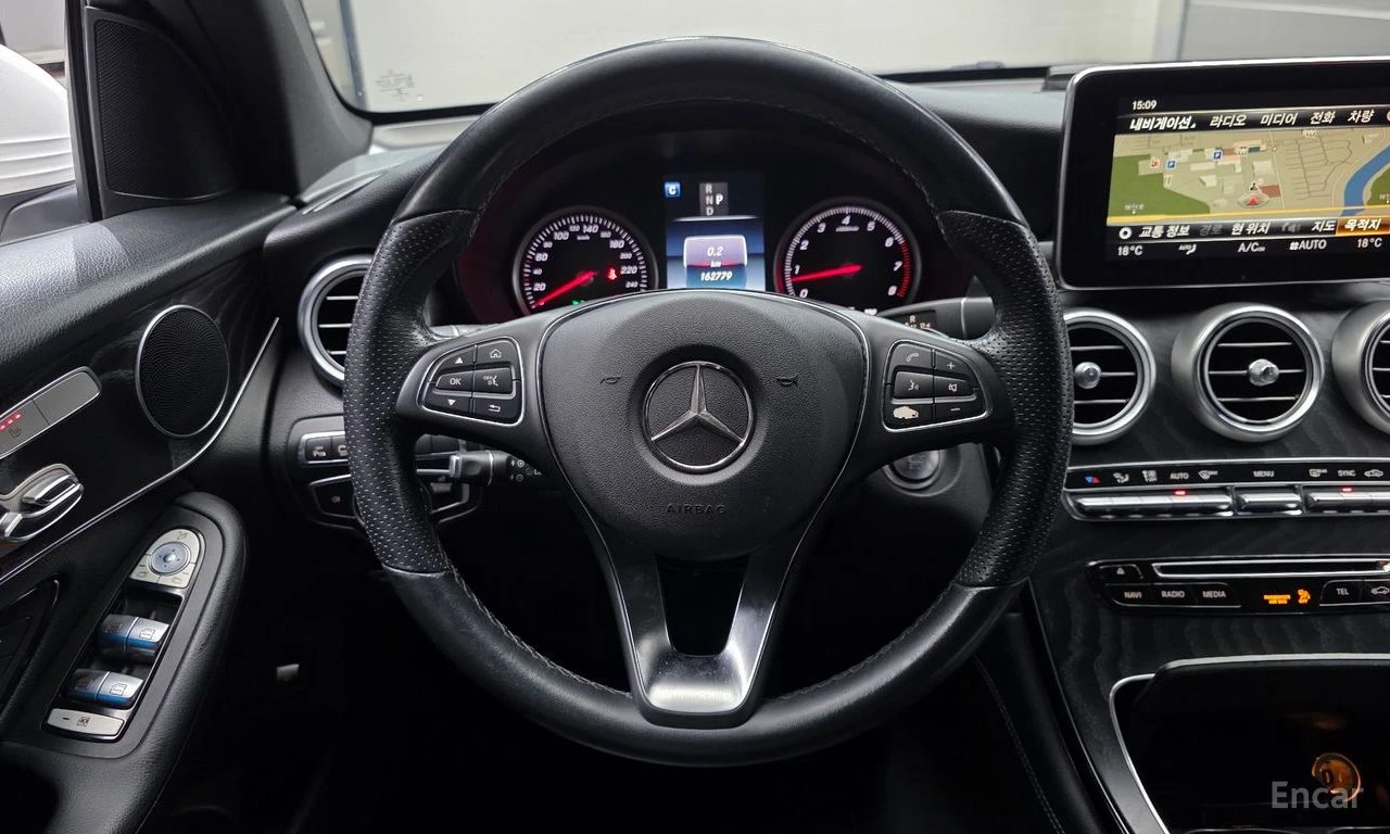 Mercedes-Benz GLC 300 COUPE* ПОДГРЕВ* 360КАМЕРА* КЕЙЛЕС* , снимка 7 - Автомобили и джипове - 55625852