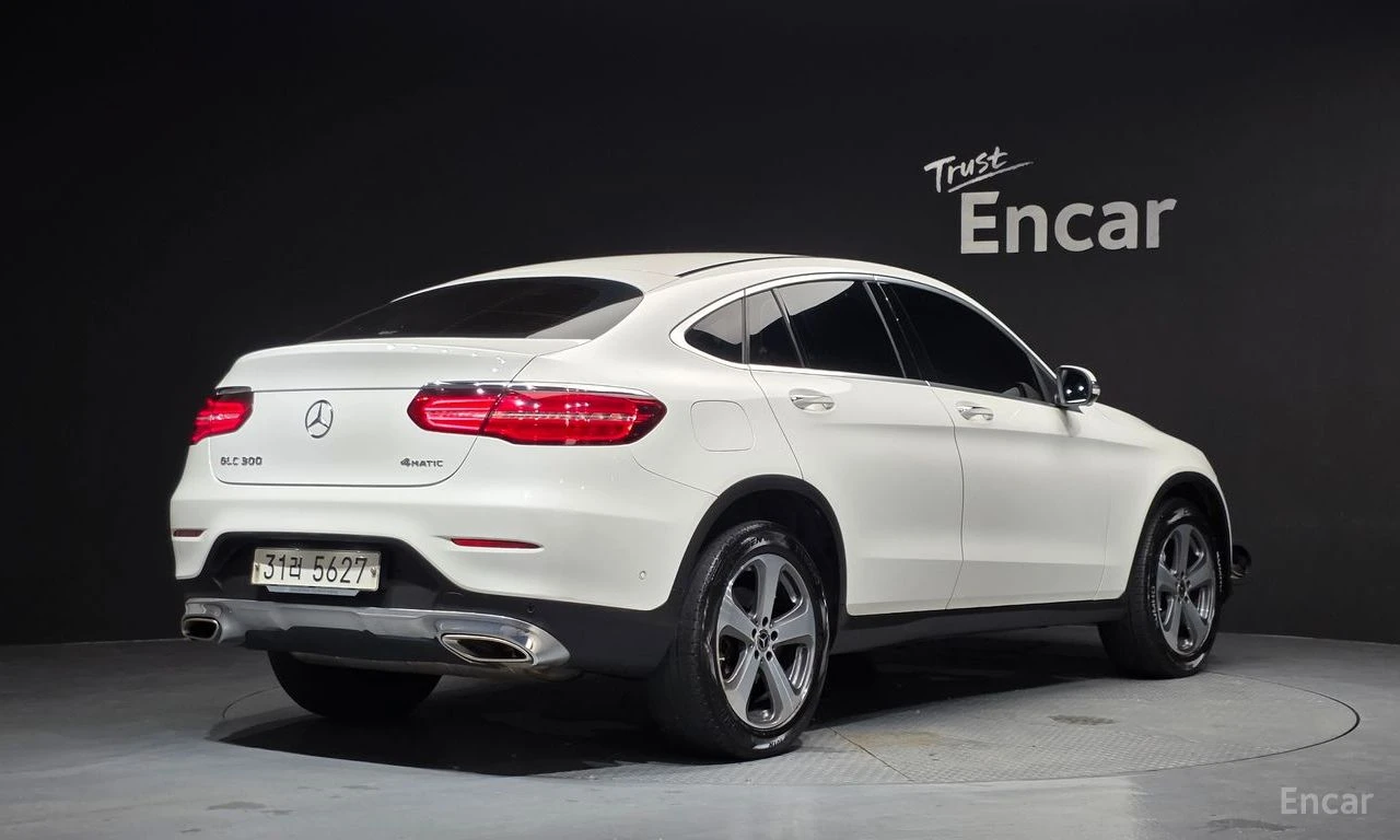 Mercedes-Benz GLC 300 COUPE* ПОДГРЕВ* 360КАМЕРА* КЕЙЛЕС* , снимка 2 - Автомобили и джипове - 55625852