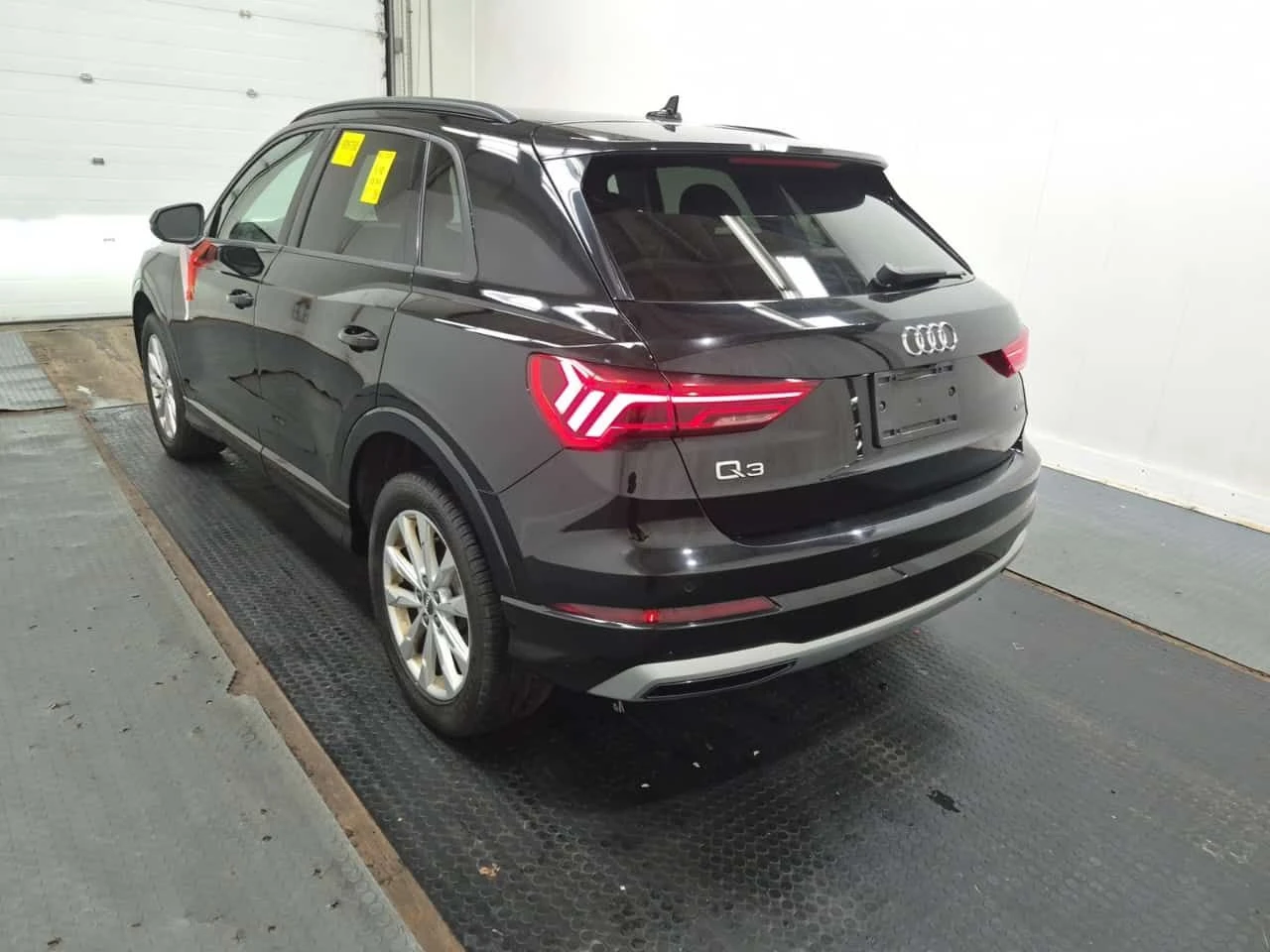 Audi Q3 * KOMFORT * CARFAX * ЦЕНА ДО БГ, снимка 6 - Автомобили и джипове - 55692351