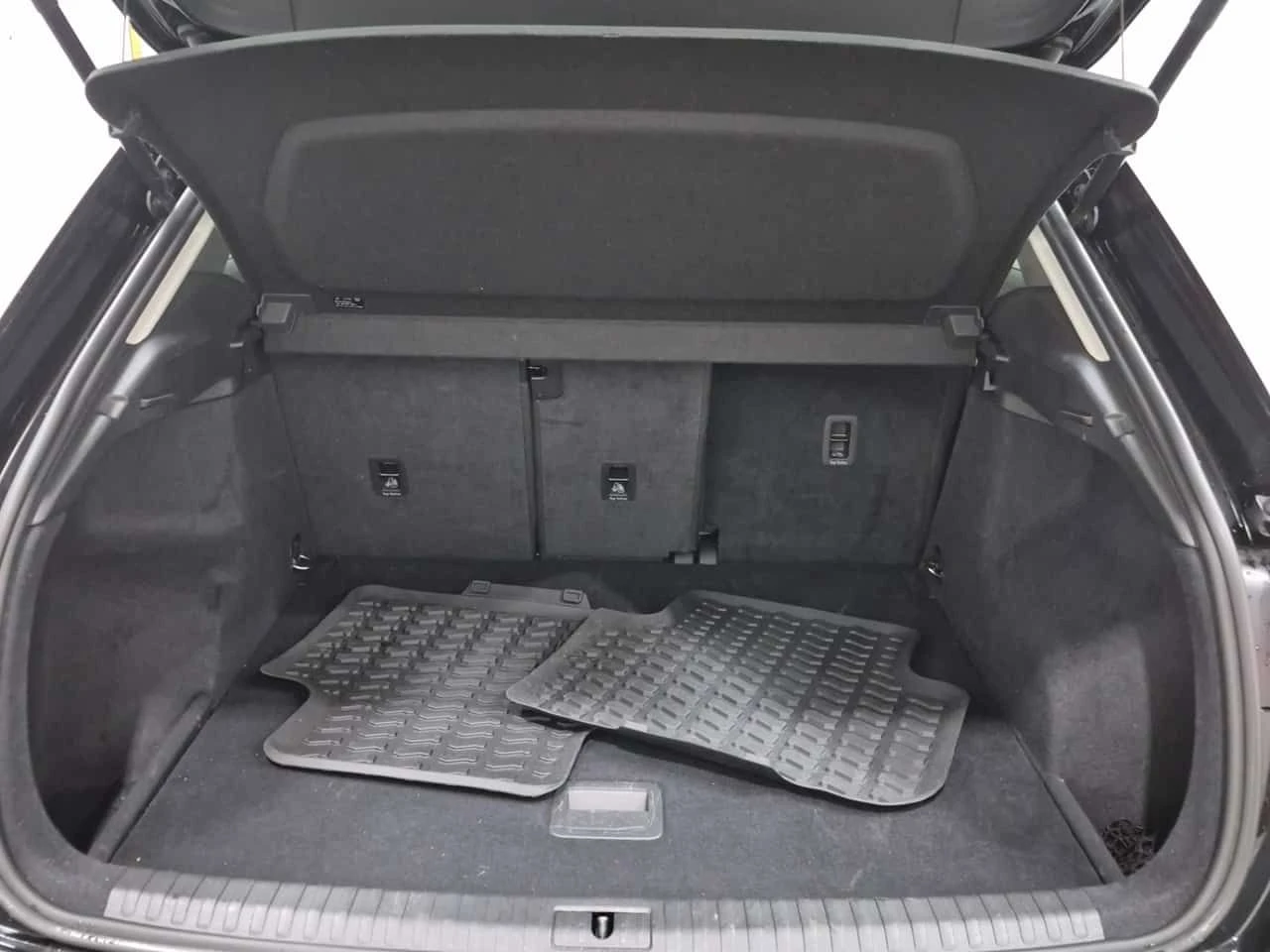 Audi Q3 * KOMFORT * CARFAX * ЦЕНА ДО БГ, снимка 15 - Автомобили и джипове - 55692351