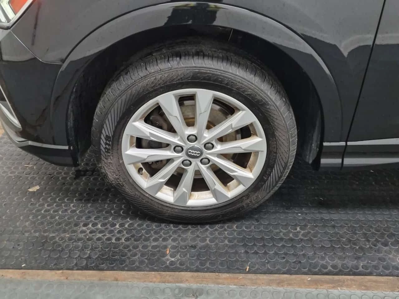 Audi Q3 * KOMFORT * CARFAX * ЦЕНА ДО БГ, снимка 14 - Автомобили и джипове - 55692351