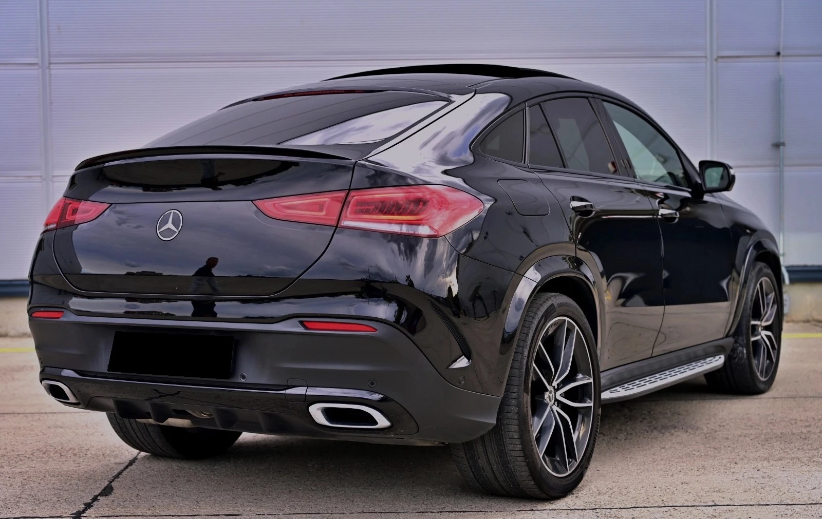Mercedes-Benz GLE 400 d 4Matic AMG-Line, снимка 4 - Автомобили и джипове - 56193256