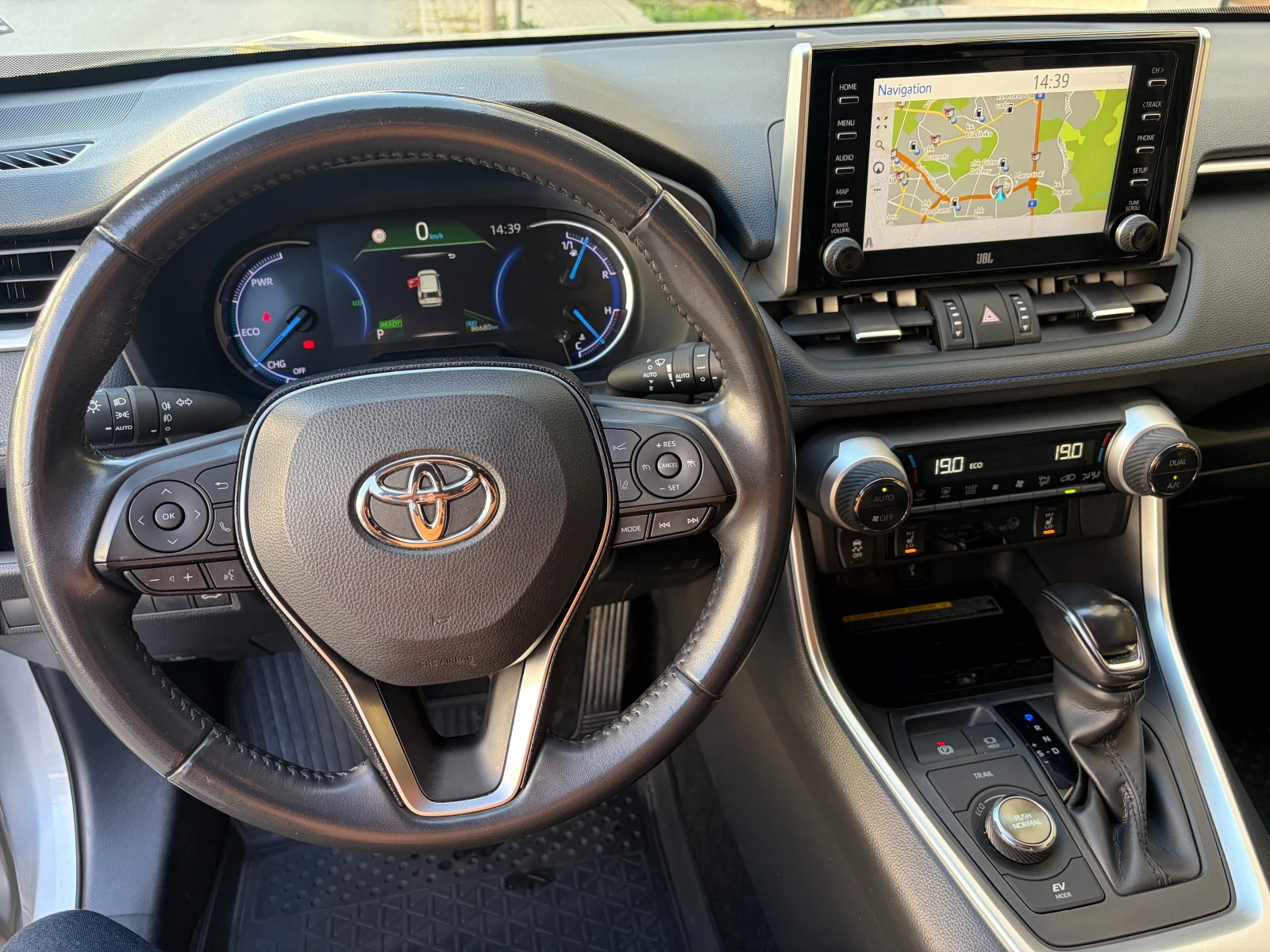 Toyota Rav4 2.5 Hybrid AWD-i Luxury- в Гаранция, снимка 9 - Автомобили и джипове - 56201676