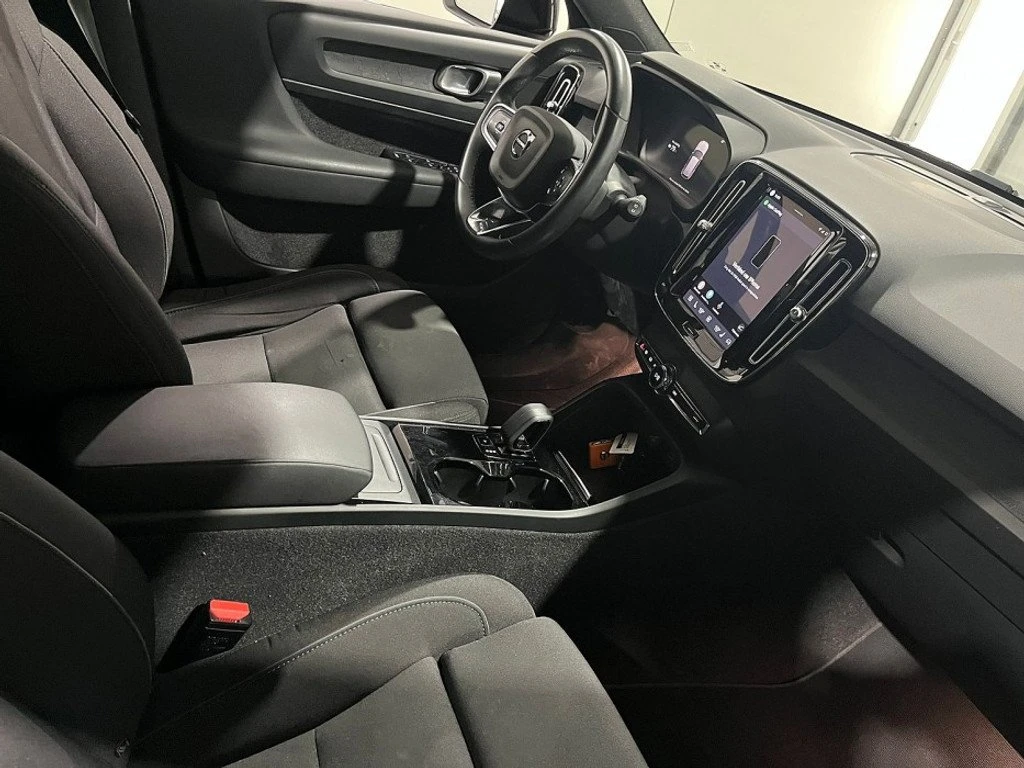 Volvo XC40 Core 69kWh, снимка 5 - Автомобили и джипове - 56625091