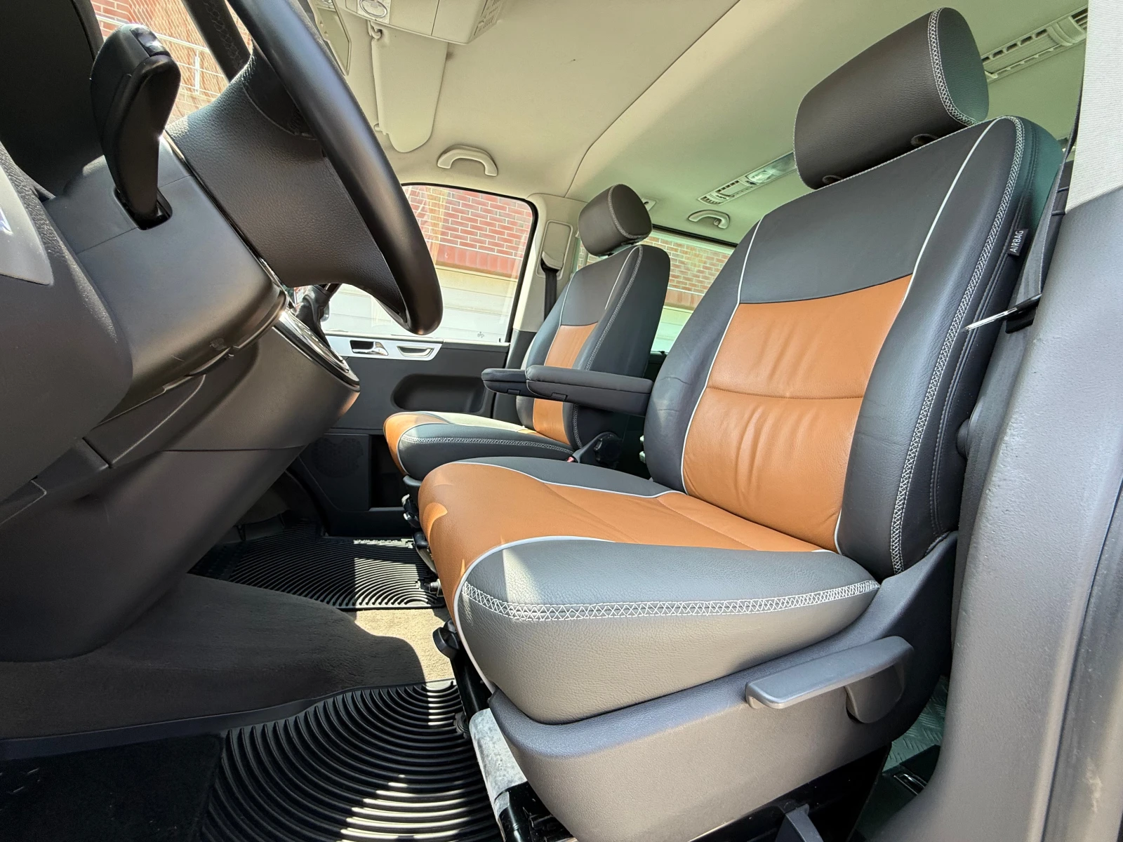 VW Multivan PanAmericana-2.0BiTDI-AVTOMAT-4X4-CH | Mobile.bg   13