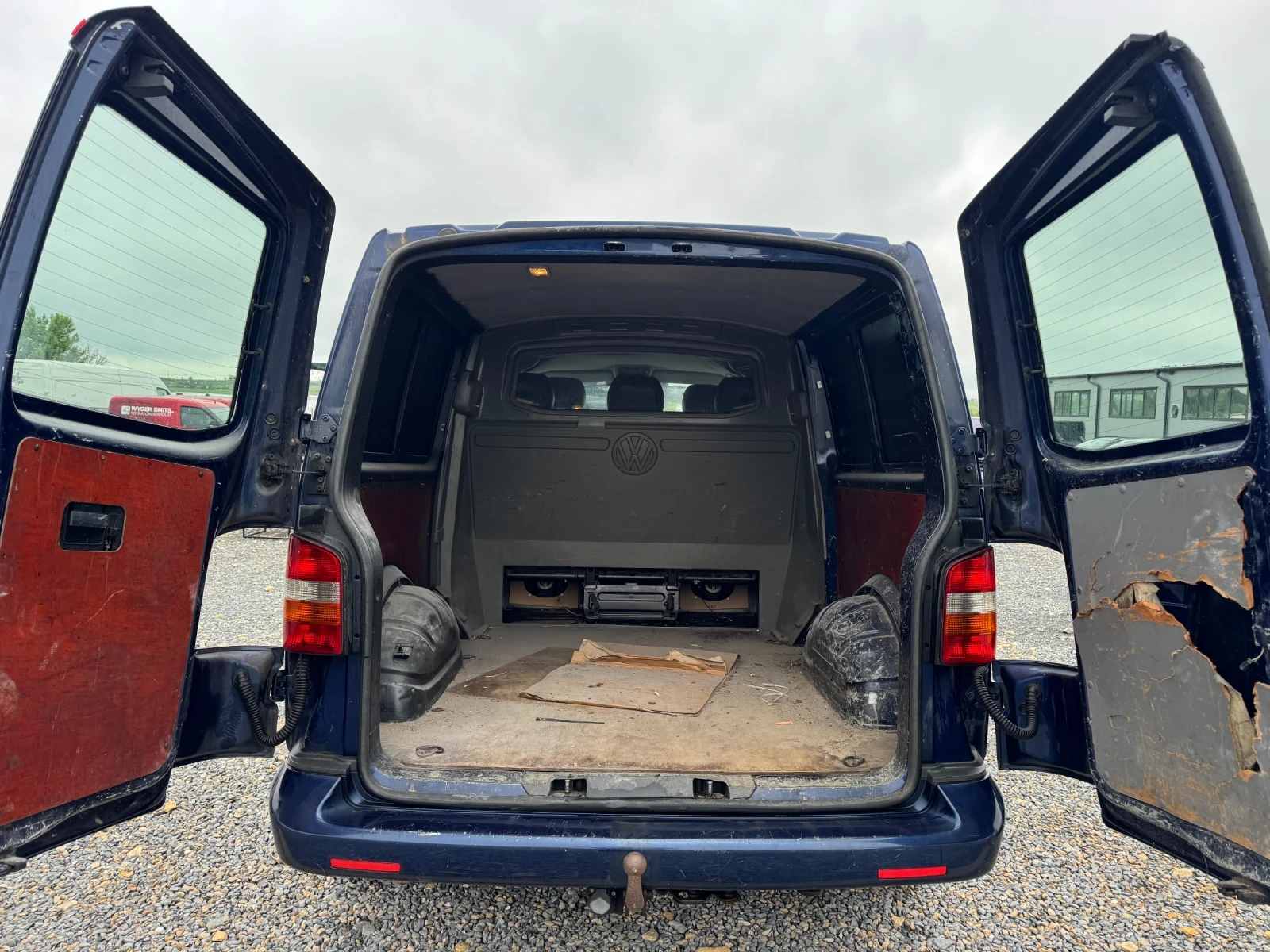 VW Transporter 2.5TDI KLIMATIK MULTIVAN, снимка 9 - Бусове и автобуси - 54638659