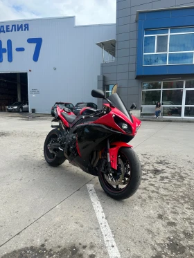 ������ Yamaha YZF-R1