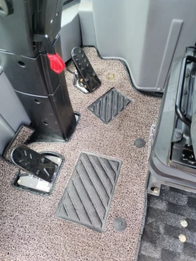 Челен товарач Komatsu НОВИ ТОВАРАЧИ 1600КГ, снимка 11