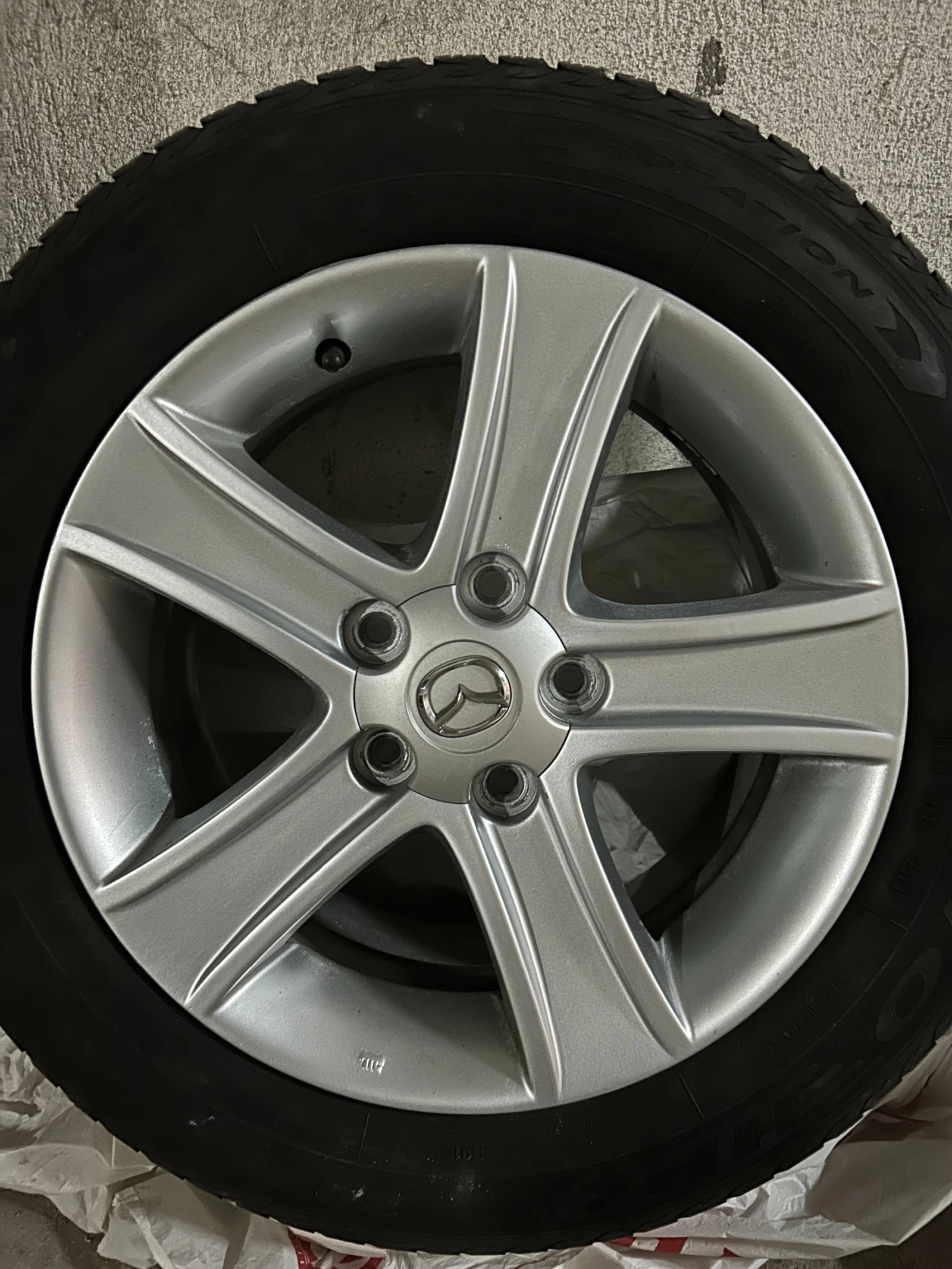 Гуми с джанти Debica 205/60R16, снимка 3 - Гуми и джанти - 55622937