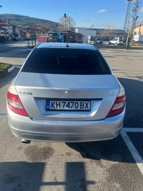 Mercedes-Benz C 220, снимка 4