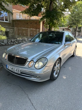  Mercedes-Benz E 320