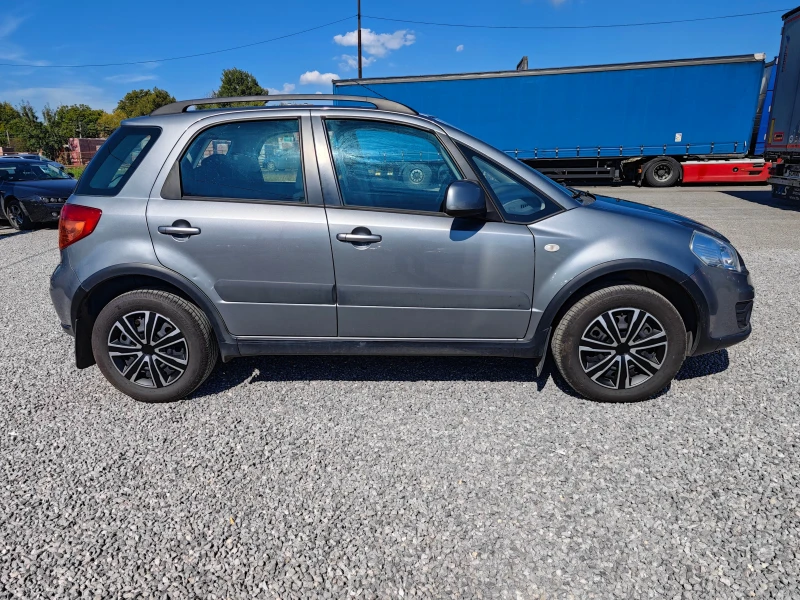 Suzuki SX4 1, 6i  4х4, снимка 5 - Автомобили и джипове - 47341304