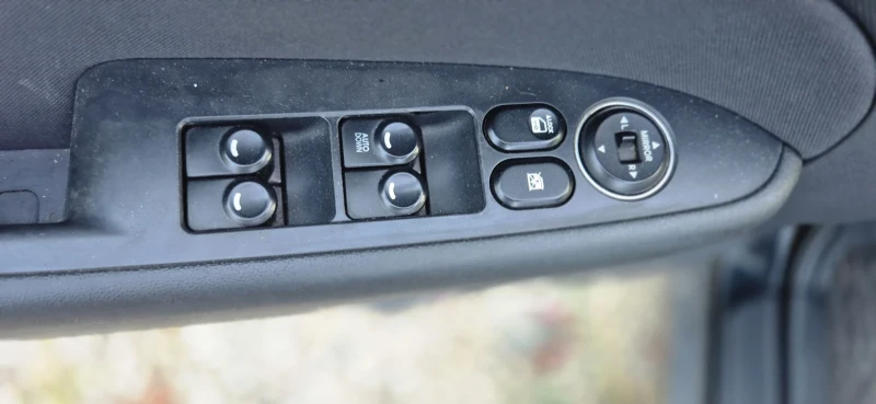 Hyundai I30 1.6 crdi, снимка 11 - Автомобили и джипове - 51694907