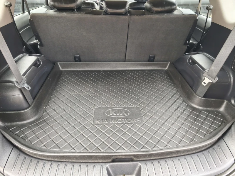 Kia Carens 2.0 crdi 7 места, снимка 7 - Автомобили и джипове - 52047690