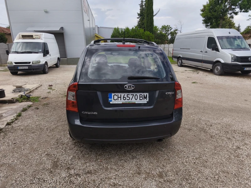 Kia Carens 2.0 crdi 7 места, снимка 10 - Автомобили и джипове - 52047690