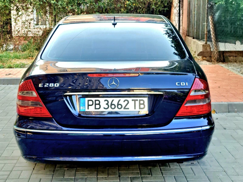 Mercedes-Benz E 280, снимка 2 - Автомобили и джипове - 52486692