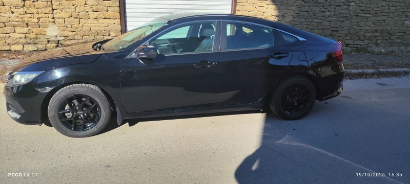 Honda Civic 2.0 IVTEC, снимка 2 - Автомобили и джипове - 52107308