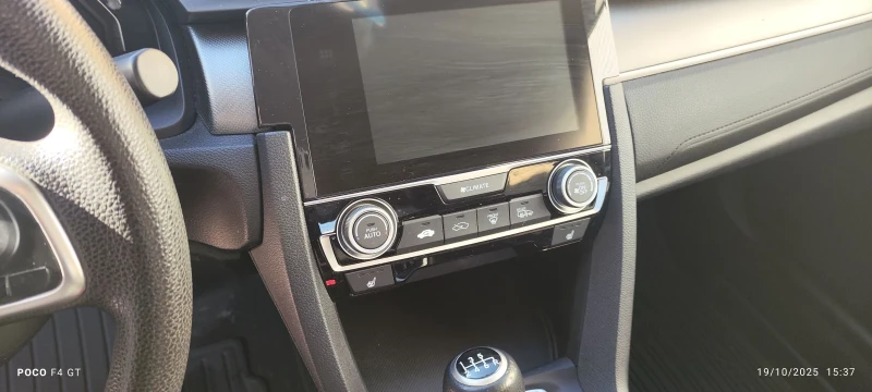 Honda Civic 2.0 IVTEC, снимка 8 - Автомобили и джипове - 52107308