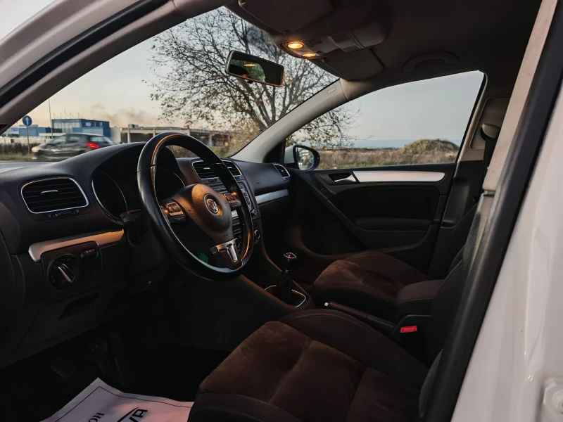 VW Golf 2.0 ДИЗЕЛ 110 К.С HIGHLINE! УНИКАТ! , снимка 8 - Автомобили и джипове - 52417992