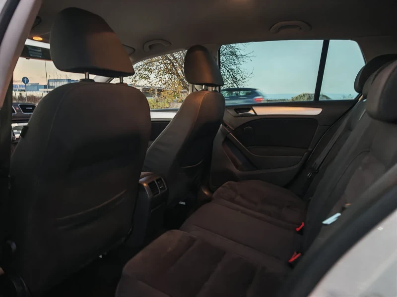 VW Golf 2.0 ДИЗЕЛ 110 К.С HIGHLINE! УНИКАТ! , снимка 12 - Автомобили и джипове - 52417992