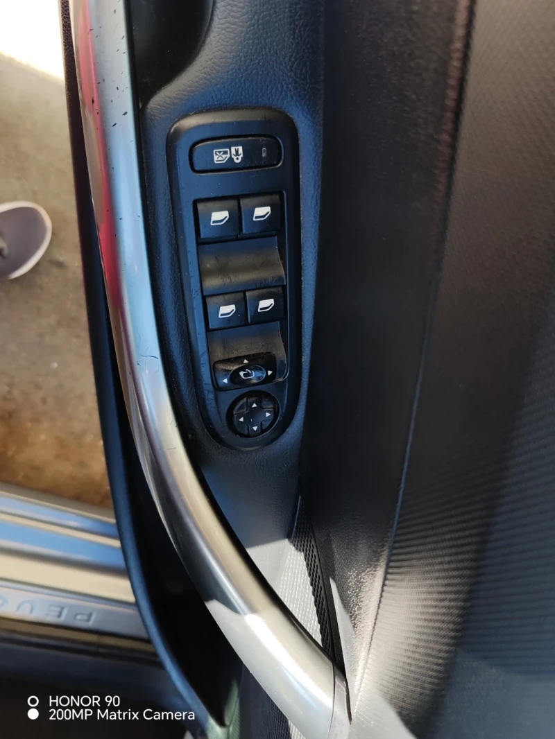 Peugeot 308, снимка 9 - Автомобили и джипове - 52438533