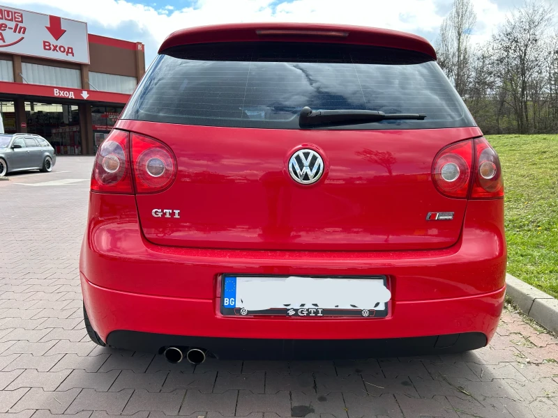 VW Golf 2.0 GTI отличен, снимка 12 - Автомобили и джипове - 52903940