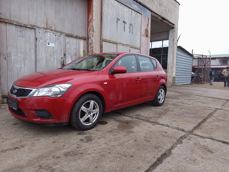 Kia Ceed, снимка 3 - Автомобили и джипове - 53051238