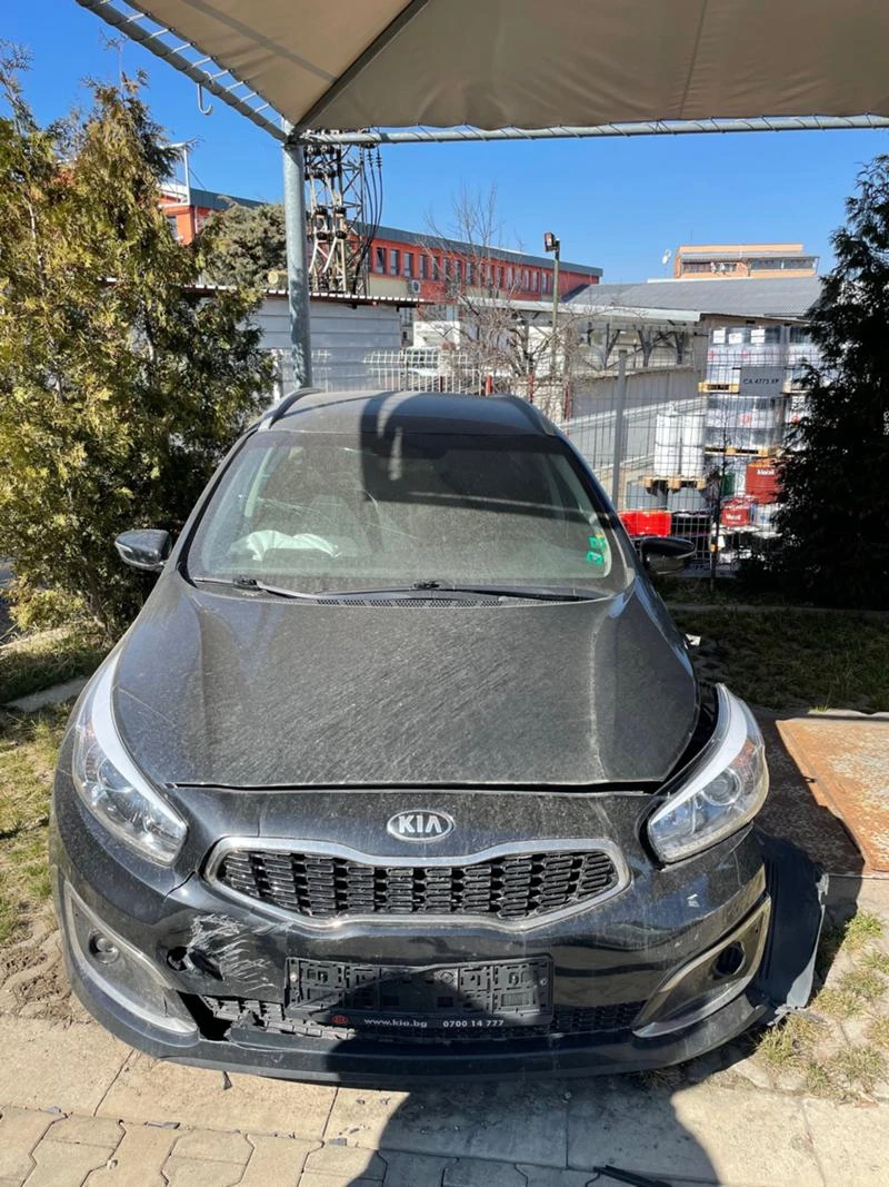 Kia Ceed 1,6GDI SW, снимка 1 - Автомобили и джипове - 36234980