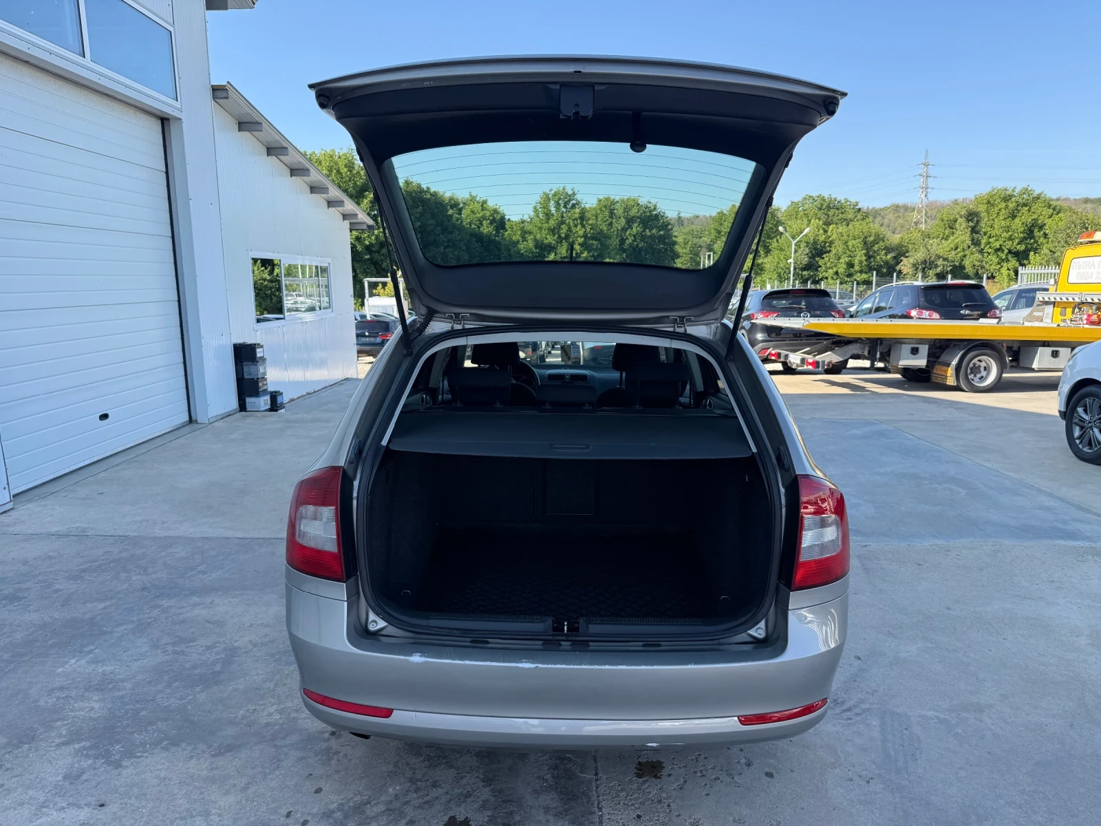 Skoda Octavia 1.6tdi 105k.c * DSG* UNIKAT*  | Mobile.bg   15