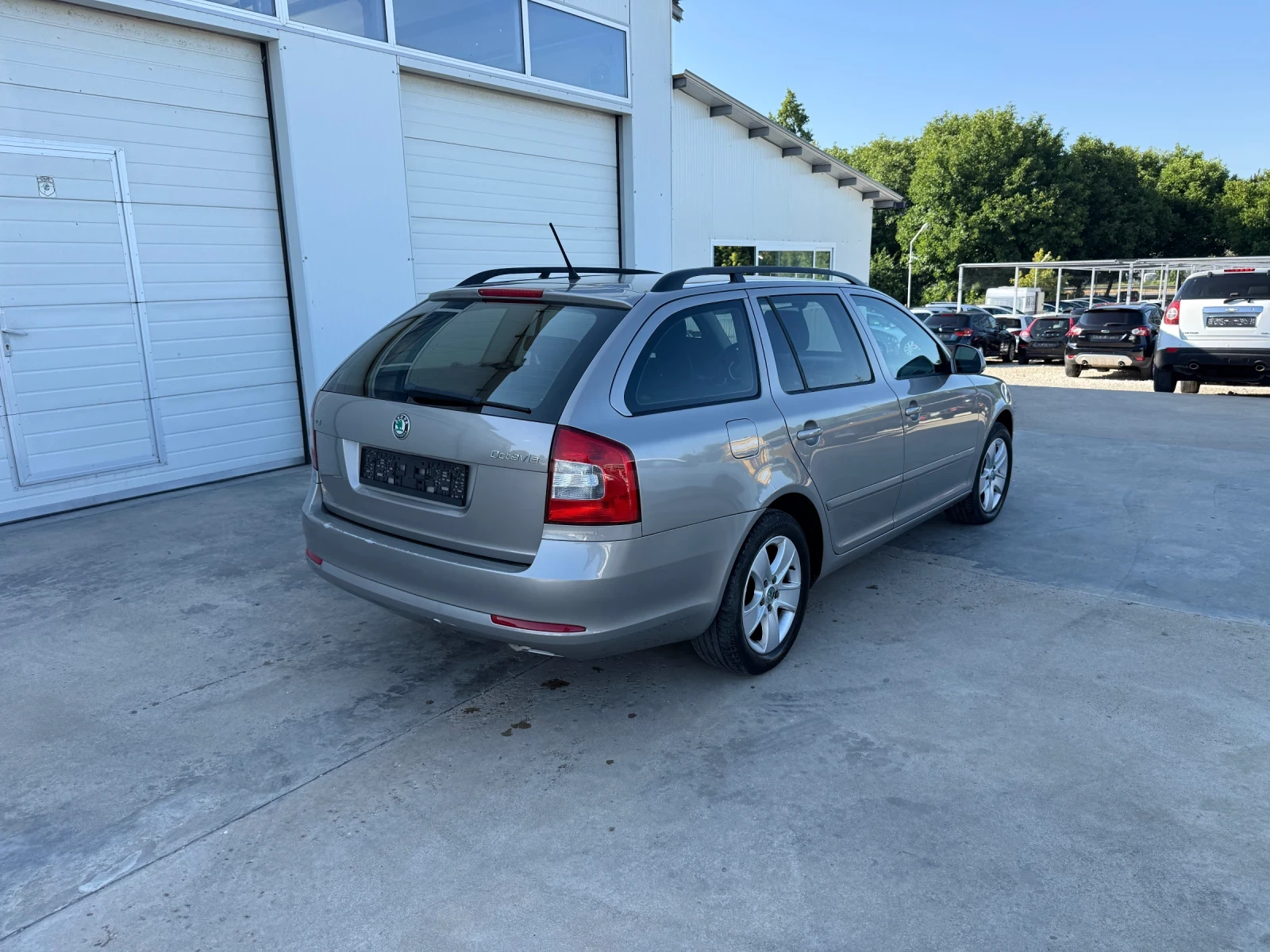 Skoda Octavia 1.6tdi 105k.c * DSG* UNIKAT*  | Mobile.bg   14