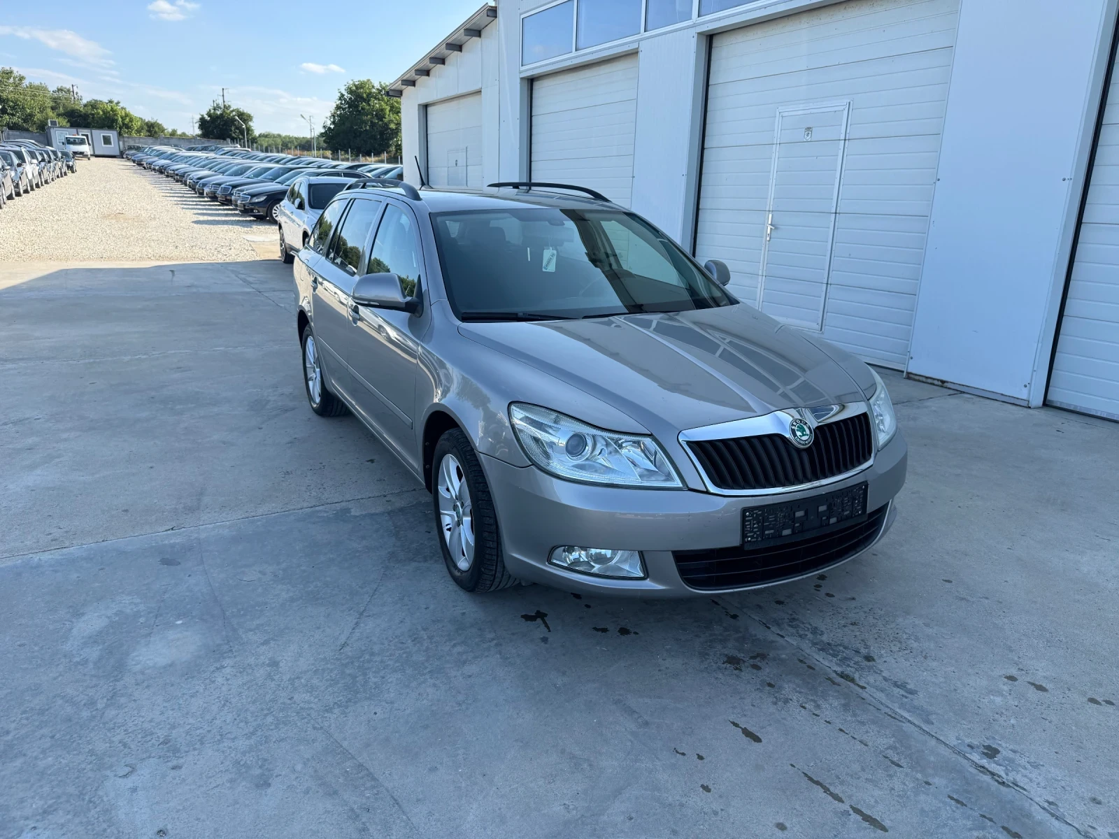 Skoda Octavia 1.6tdi 105k.c * DSG* UNIKAT*  | Mobile.bg   11