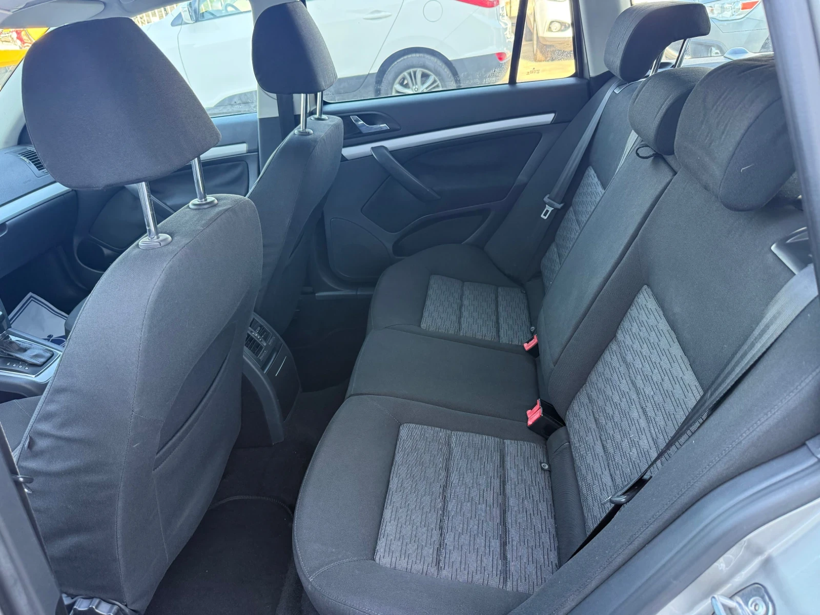Skoda Octavia 1.6tdi 105k.c * DSG* UNIKAT*  - изображение 8