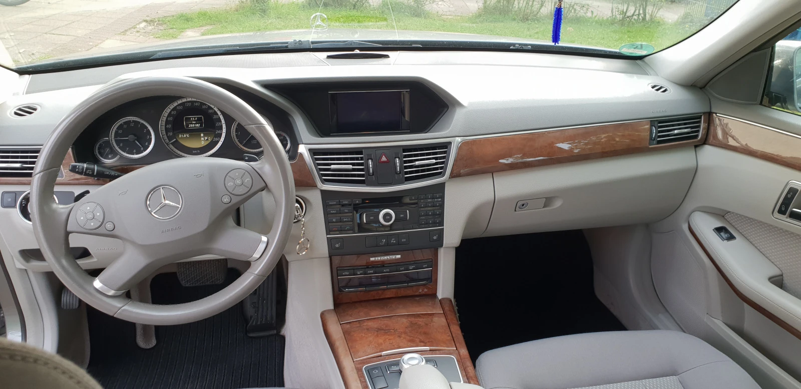 Mercedes-Benz E 300 W212 | Mobile.bg   12