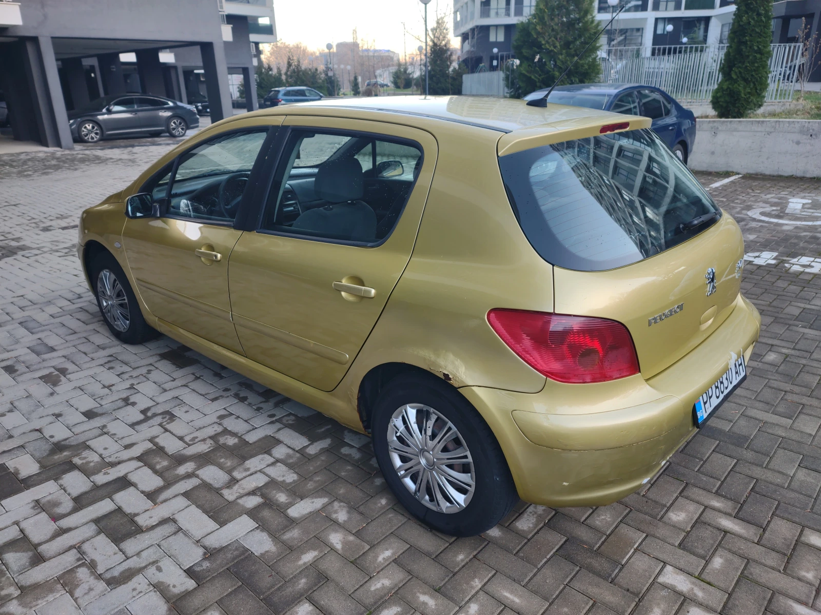 Peugeot 307 2.0 HDI - изображение 4