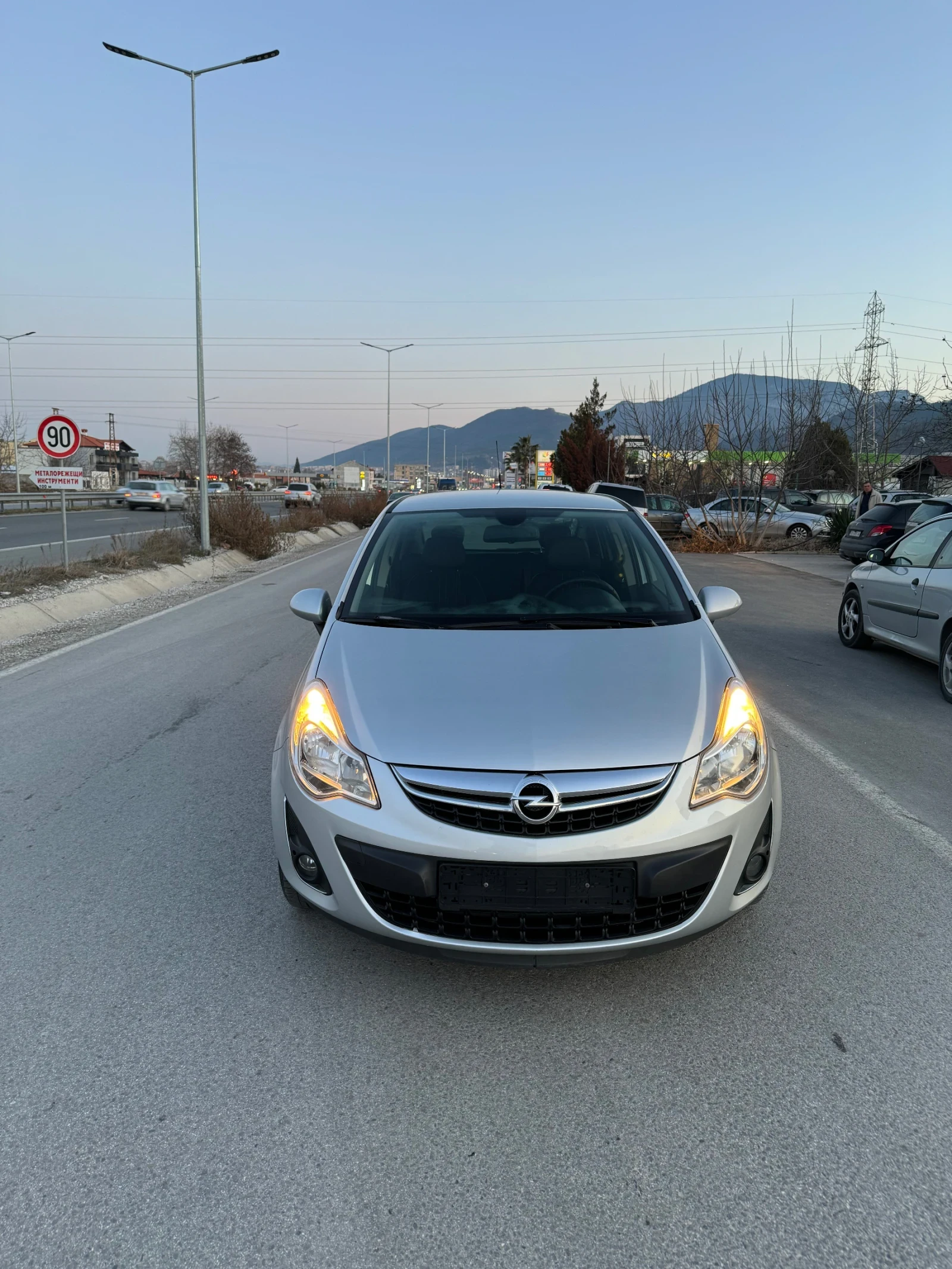 Opel Corsa 1.4 - изображение 2