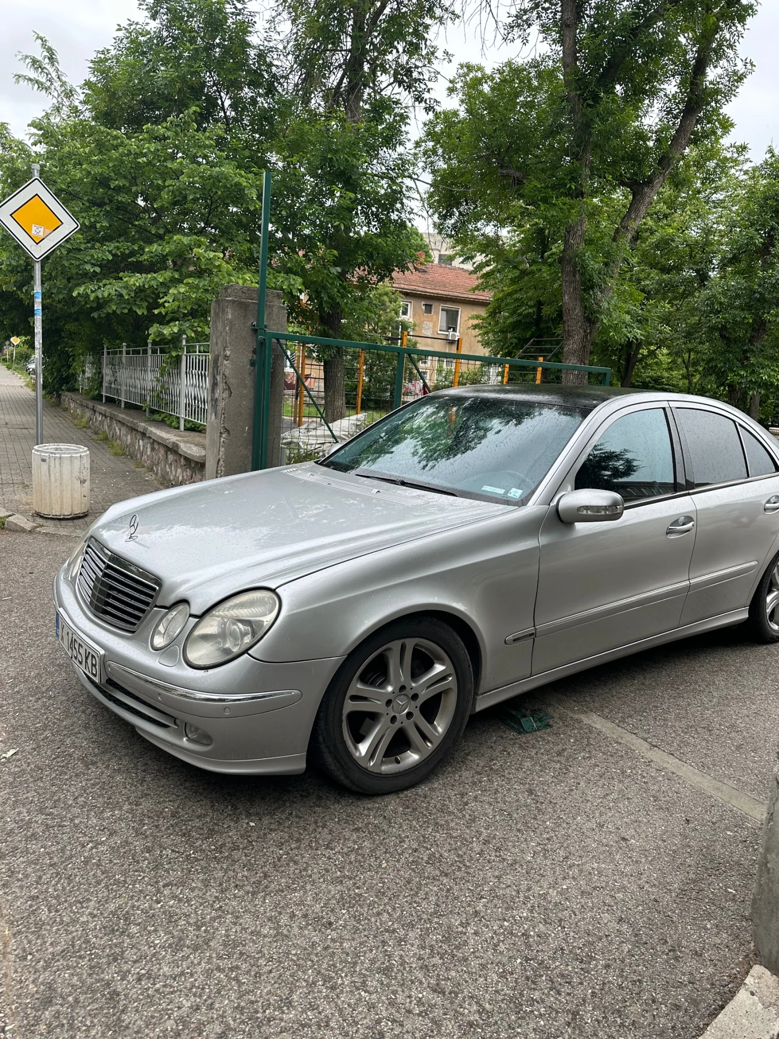 Mercedes-Benz E 320  - изображение 5