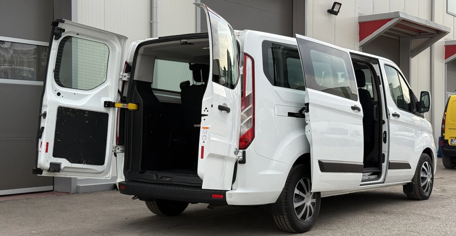 Ford Transit Custom 320 L2 Trend (места 8+ 1)  - изображение 5